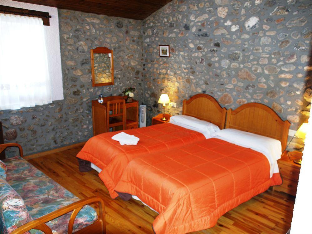 Hotel Cal Rei De Tallo Bellver De Cerdanya Exterior photo